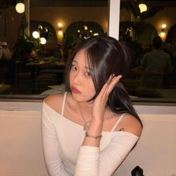 Chloeoe's profile image