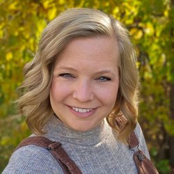 Michelle | Crafts + Recipes's profile image