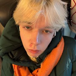 riuwwj's profile image