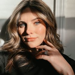rheaganschaefer's profile image