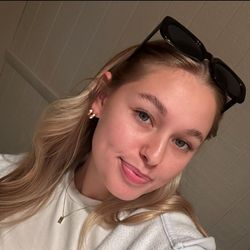 sarah jordan's profile image