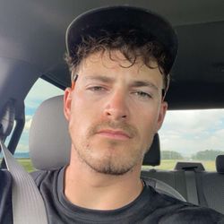 Manny Mows's profile image