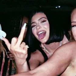 femmeeliteclub's profile image