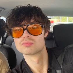 today in pop news's profile image