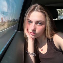 quvyl09825's profile image