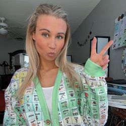 PetiteSpeechGeek's profile image