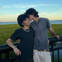 ApolloandAndre's profile image
