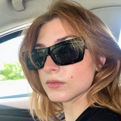 Viv's profile image