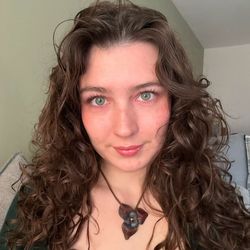 📖🤍Hope Reads🤍📖's profile image