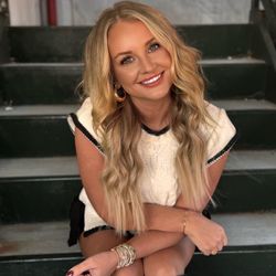 MIRANDA🎀's profile image