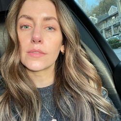 hellokalliemarie's profile image