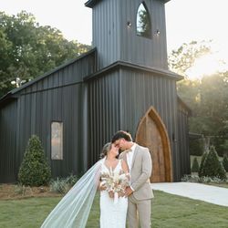 Hall Farms Weddings and Events's profile image