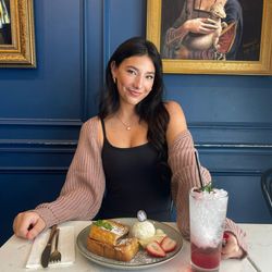 kayleigh bursch's profile image