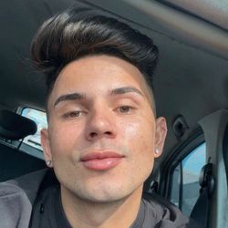 Lucas Dourado's profile image