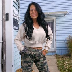Michelle Houk's profile image