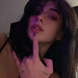 bcyfju981785's profile image