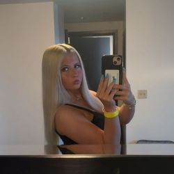 𝐥𝐢𝐯𝐯𝐲's profile image