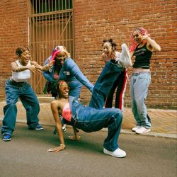 universeofdance's profile image