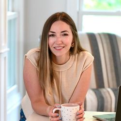 Christa Innis's profile image