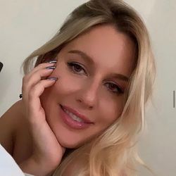 Anna Bash's profile image