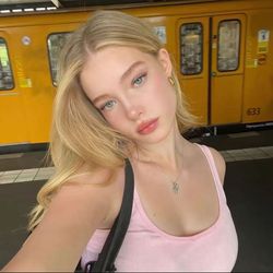 pamulrrjs5v's profile image
