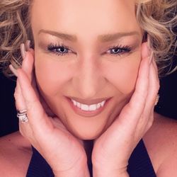 Colette Reynolds's profile image