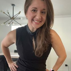 J E N N A 🛍️ Z O L O's profile image
