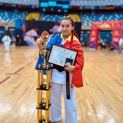 crina🥋's profile image