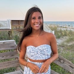 sarahbeth's profile image