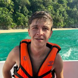Whitefilipino's profile image