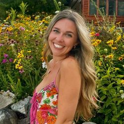 lindsay's profile image