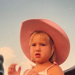 annabelle lee's profile image