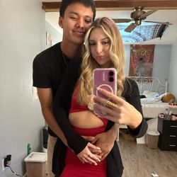 Audrey :)'s profile image