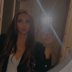 Paige ✈️🌸🐚's profile image