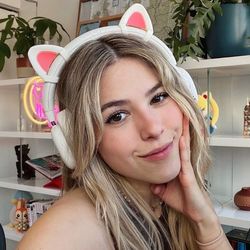 jourdan games 🩷's profile image