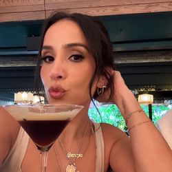 Vanessaveeee's profile image